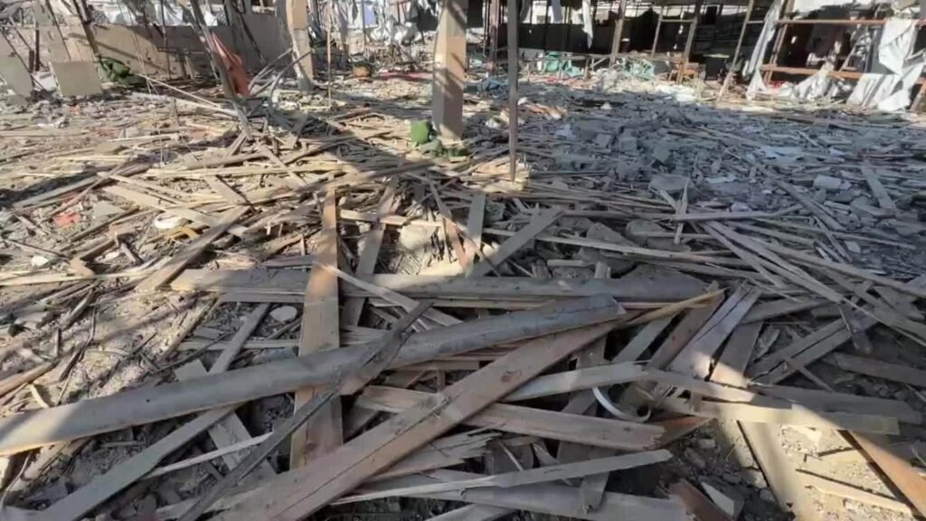 Un bombardeo israelí contra una cafetería en Ciudad de Gaza deja al menos 33 muertos Un bombardeo israelí contra una cafetería en Ciudad de Gaza deja al menos 33 muertos