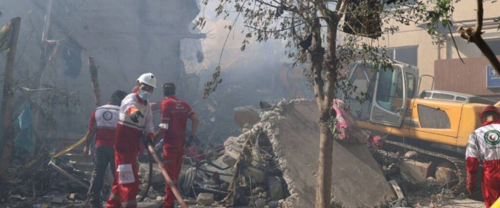 Un ataque de Israel a la sede de la televisión de Irán deja al menos tres muertos Un ataque de Israel a la sede de la televisión de Irán deja al menos tres muertos