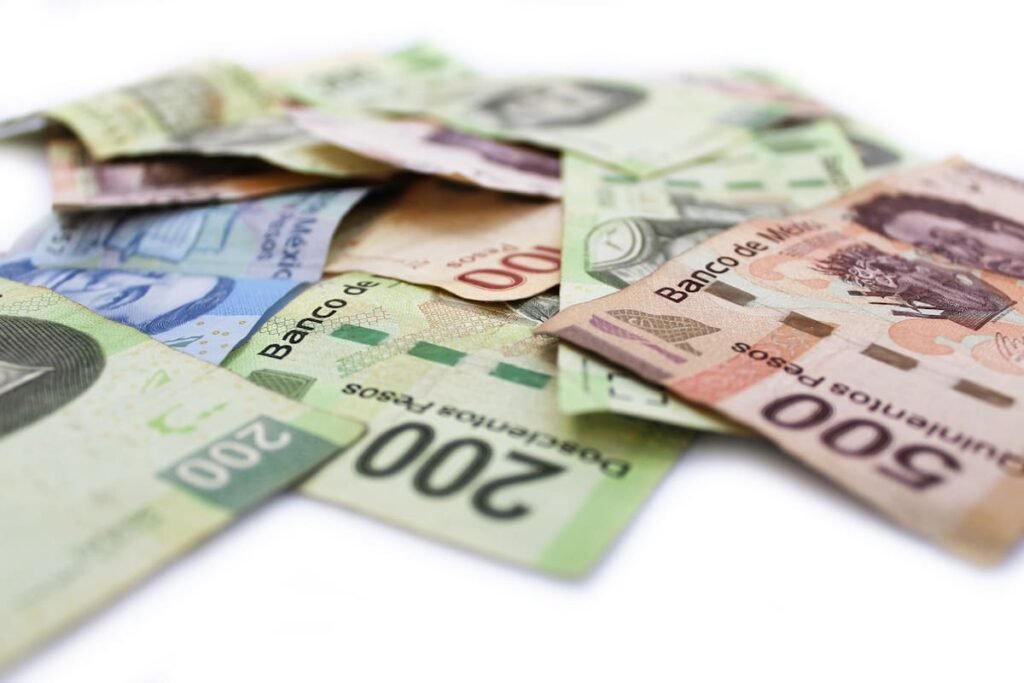Detienen a 26 personas en nuevo operativo contra el mercado del dólar paralelo en Venezuela Detienen a 26 personas en nuevo operativo contra el mercado del dólar paralelo en Venezuela