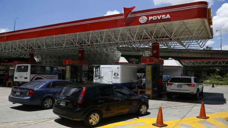 Denuncian campaña especulativa sobre precio de combustible en Venezuela