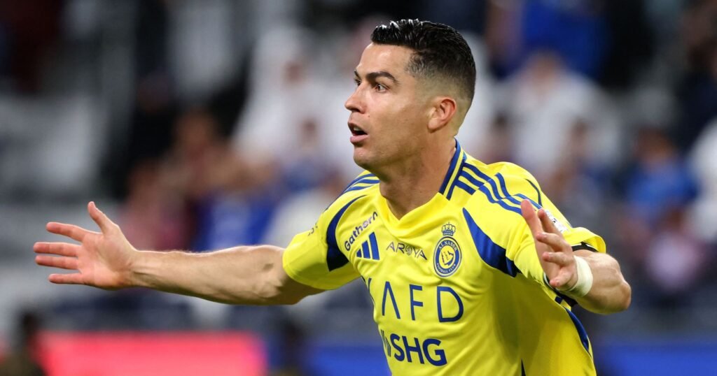 Mercado de Fichajes 2025 | Cristiano no se mueve de Arabia Saudí: Renueva con el Al Nassr dos temporadas más hasta 2027 Mercado de Fichajes 2025 | Cristiano no se mueve de Arabia Saudí: Renueva con el Al Nassr dos temporadas más hasta 2027