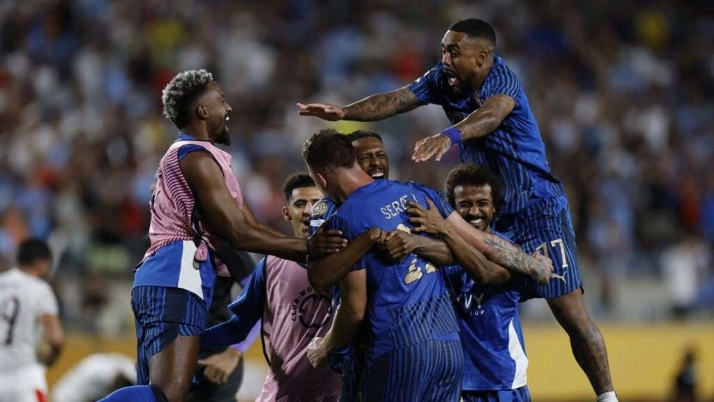 Batacazo doble en el Mundial de Clubes: Al-Hilal y Fluminense tumban al Manchester City y al Inter Batacazo doble en el Mundial de Clubes: Al-Hilal y Fluminense tumban al Manchester City y al Inter